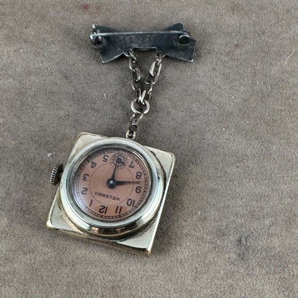 Vintage Extremely Rare Welsbro Brooch Watch in Great condition with Pink Rose